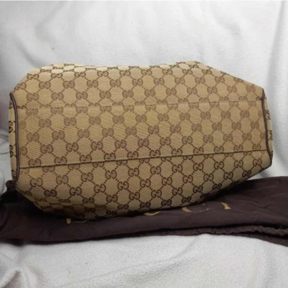 Authentic Gucci GG Monogram Supreme Sukey Shoulder Tote Bag - Picture 7 of 10